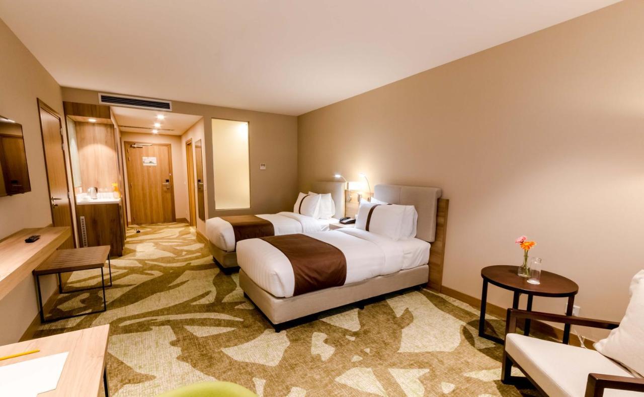 Holiday Inn Ulaanbaatar By Ihg Экстерьер фото