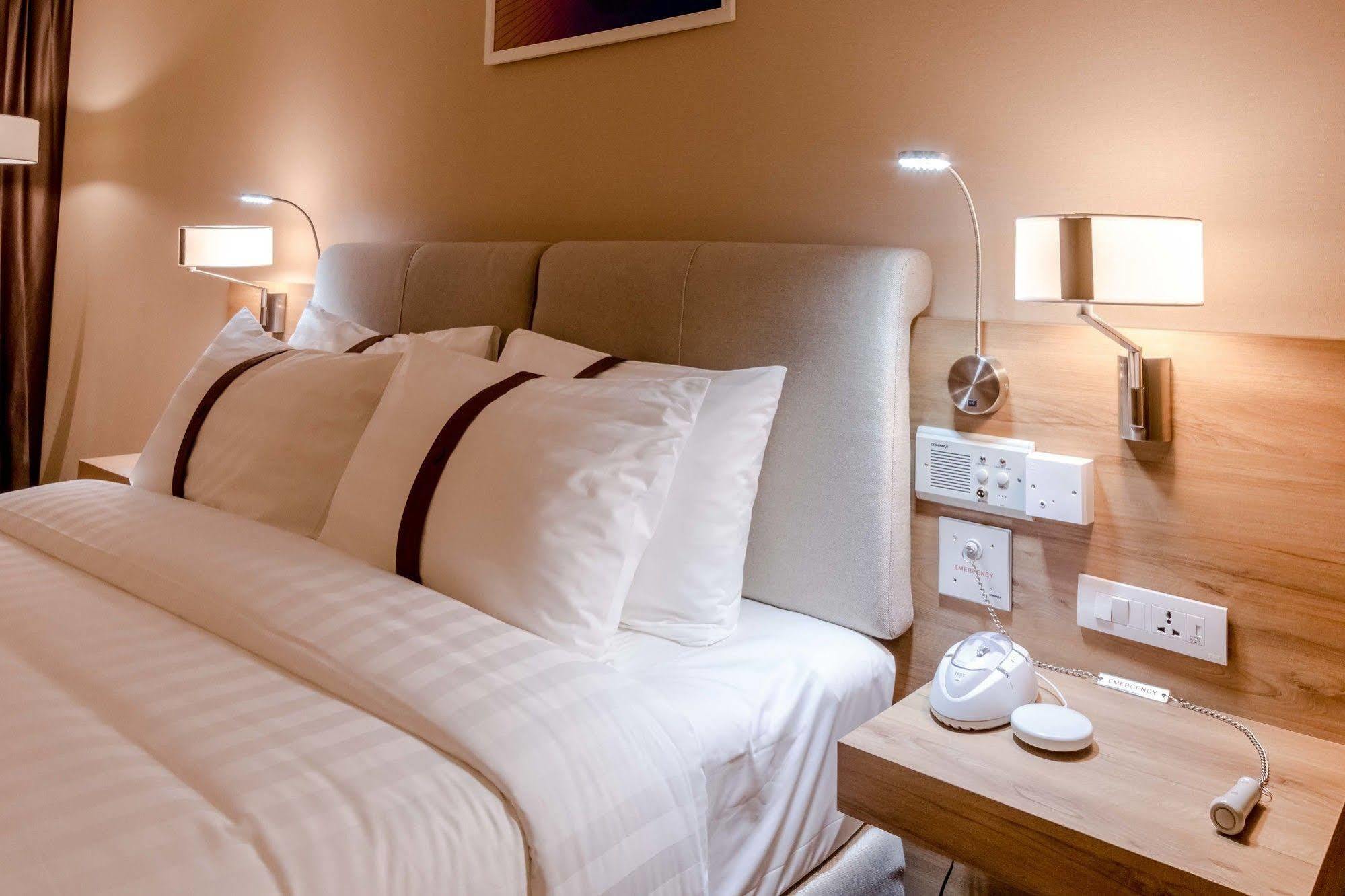 Holiday Inn Ulaanbaatar By Ihg Экстерьер фото