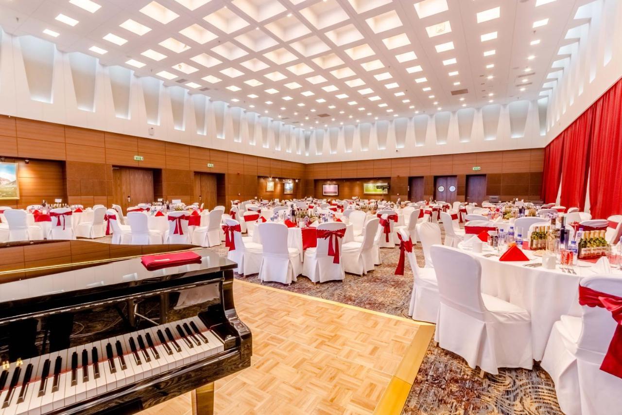 Holiday Inn Ulaanbaatar By Ihg Экстерьер фото