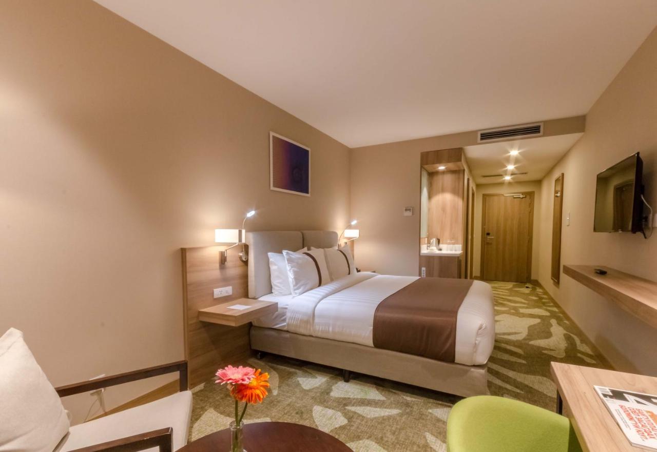 Holiday Inn Ulaanbaatar By Ihg Экстерьер фото