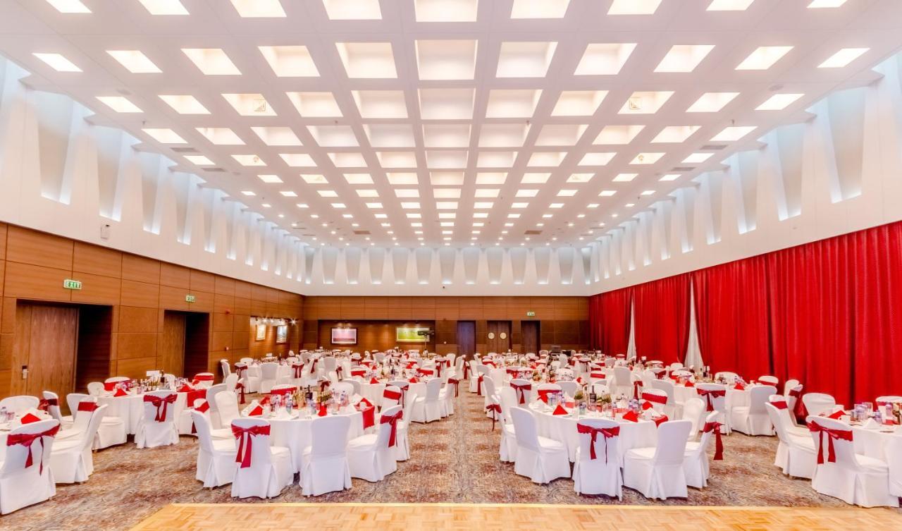 Holiday Inn Ulaanbaatar By Ihg Экстерьер фото